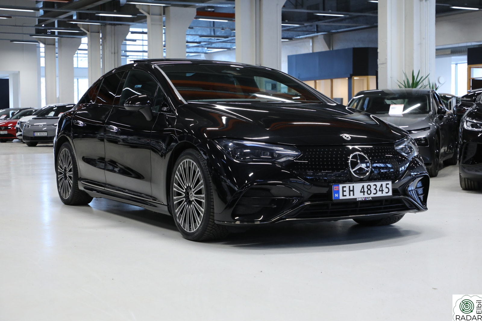 MERCEDES-BENZ EQE 350 4MATIC 350 4Matic AMG/Panorama/Airmatic/Digital-Ledlys/Skinn