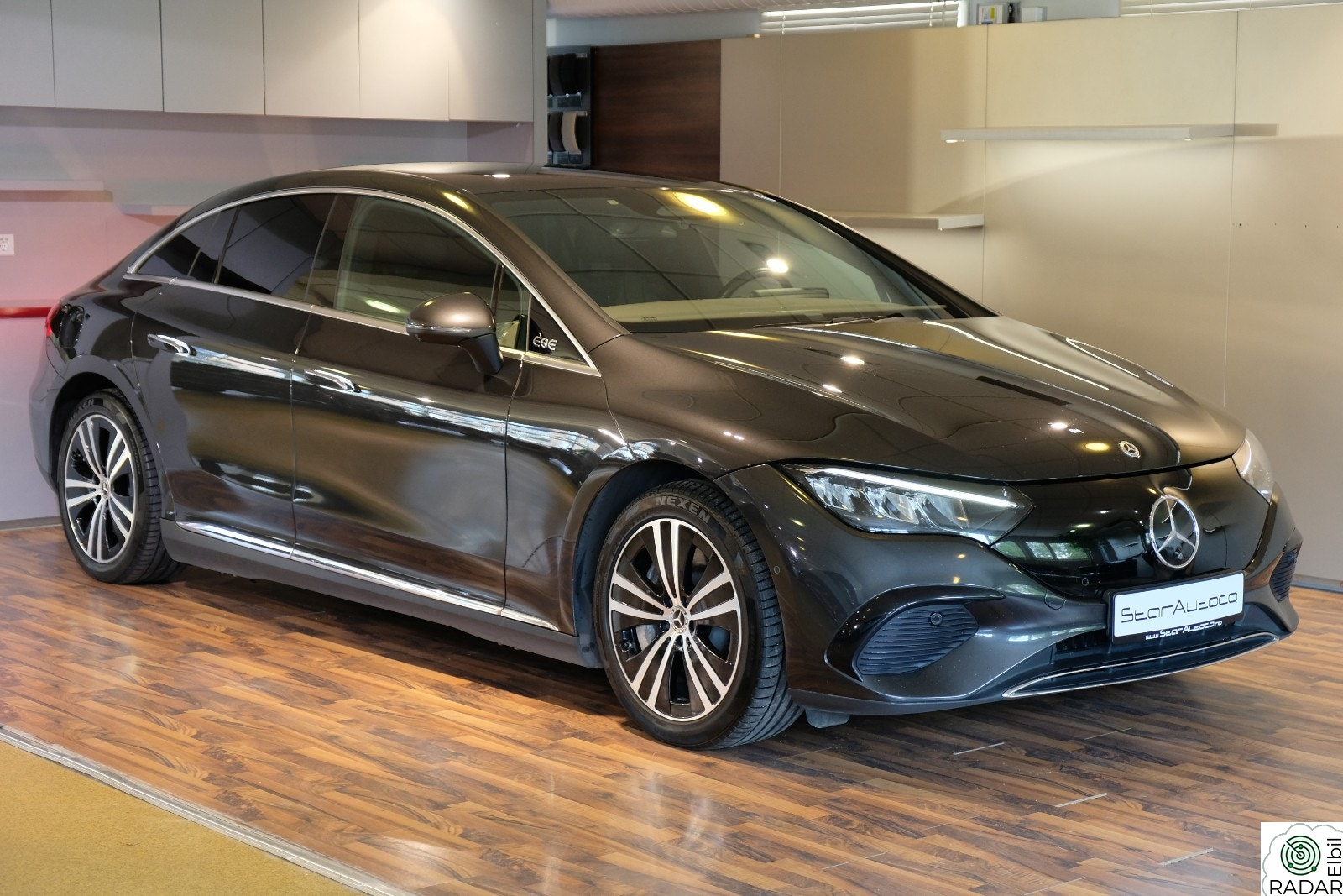 MERCEDES-BENZ EQE 350+ 350+ Distronic/Burmester/360/Memory/Krok/++