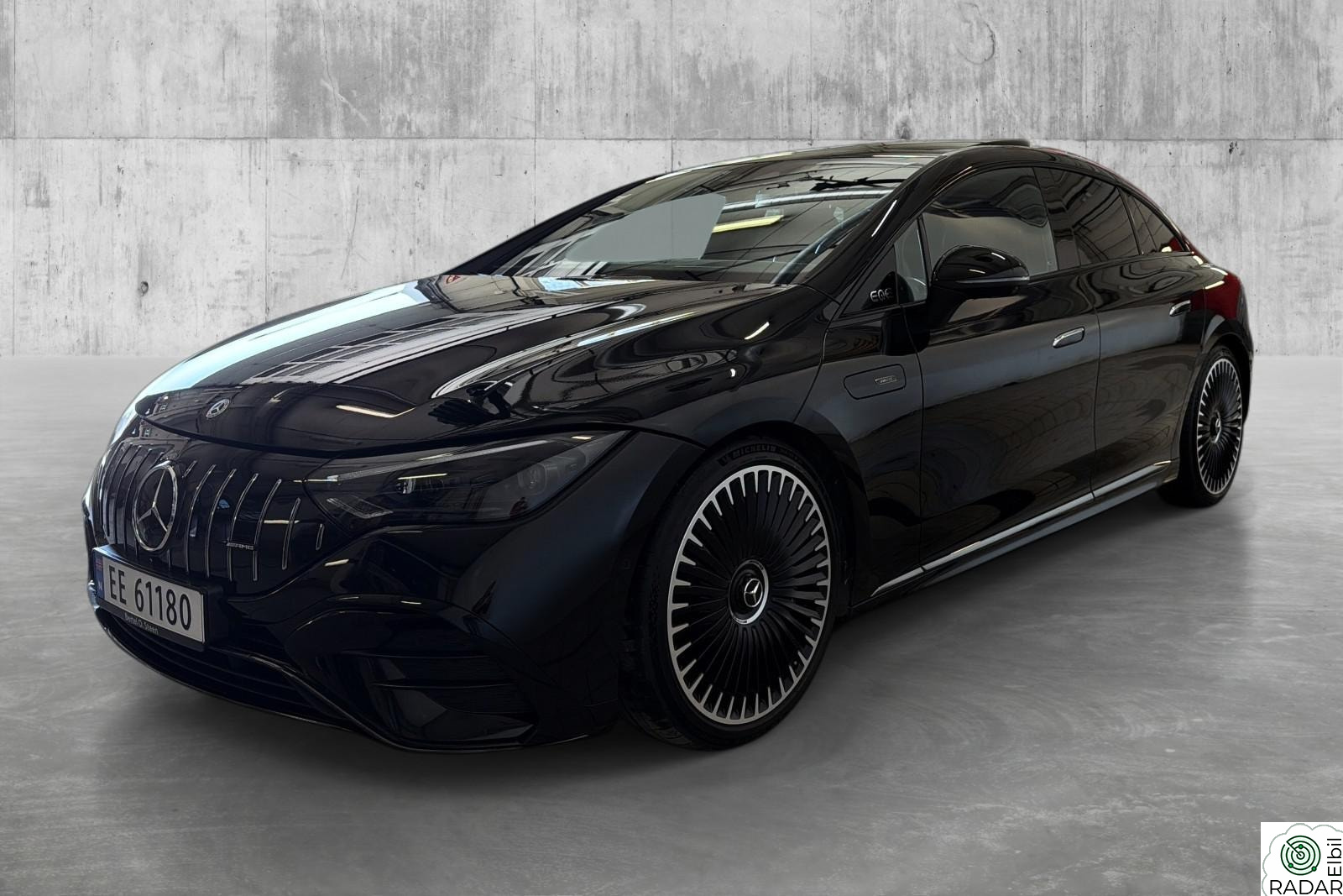 MERCEDES-BENZ AMG EQE 43 4MATIC AMG EQE 43 4MATIC BURMESTER 3D FIREHJULSSTYRING LAV KM