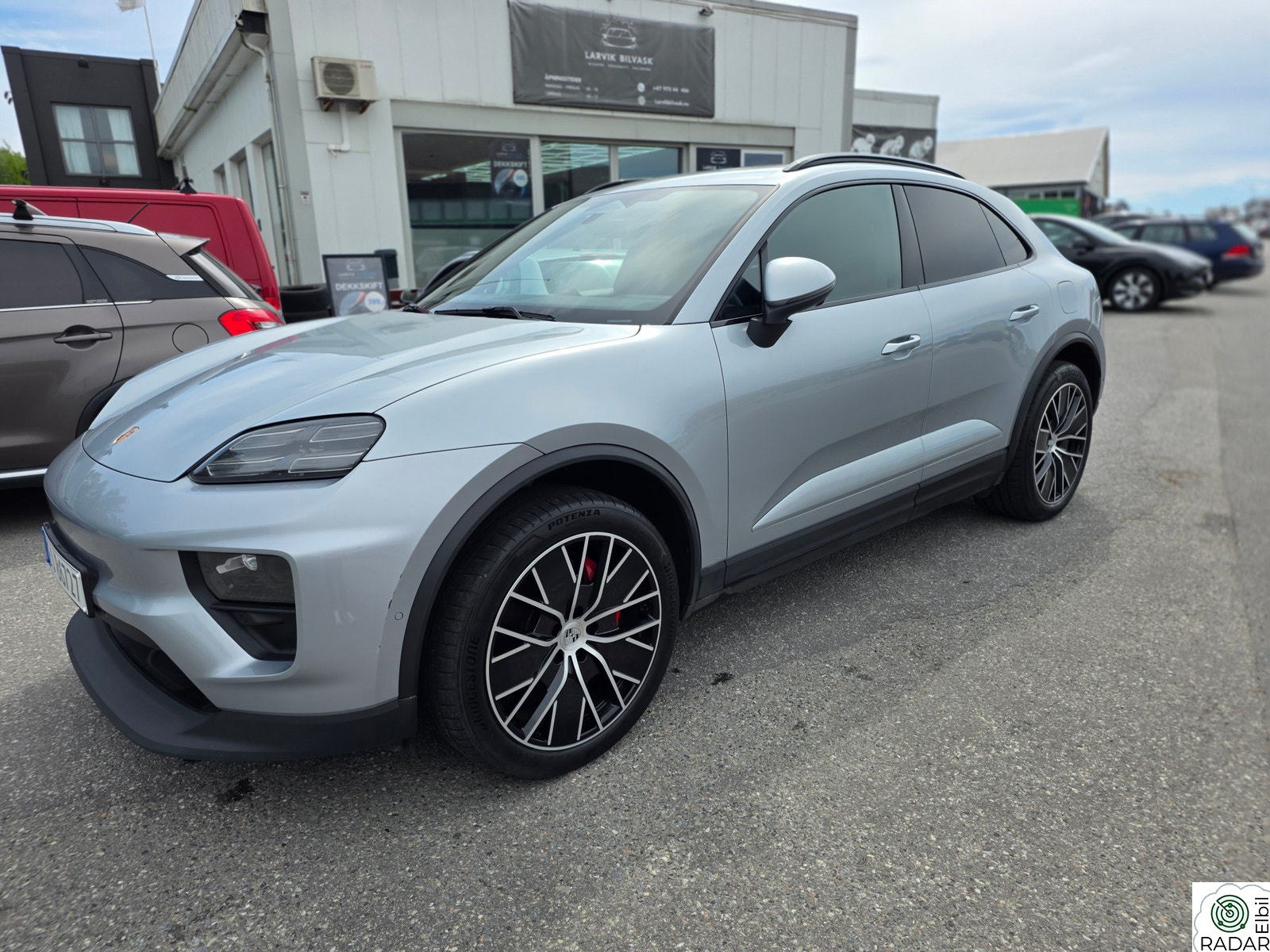 PORSCHE Macan 4S Pris kr. 19700.- 4S