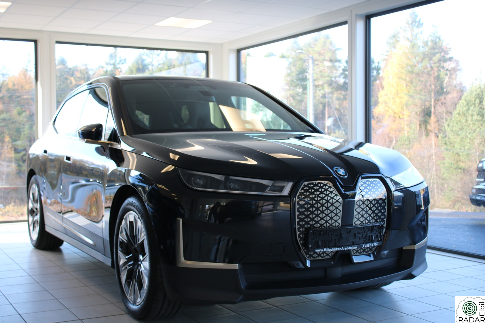 BMW iX xDrive40 xDrive40 Fully Charged Skinn/Laser/Krok/Pano/H&K/HUD++