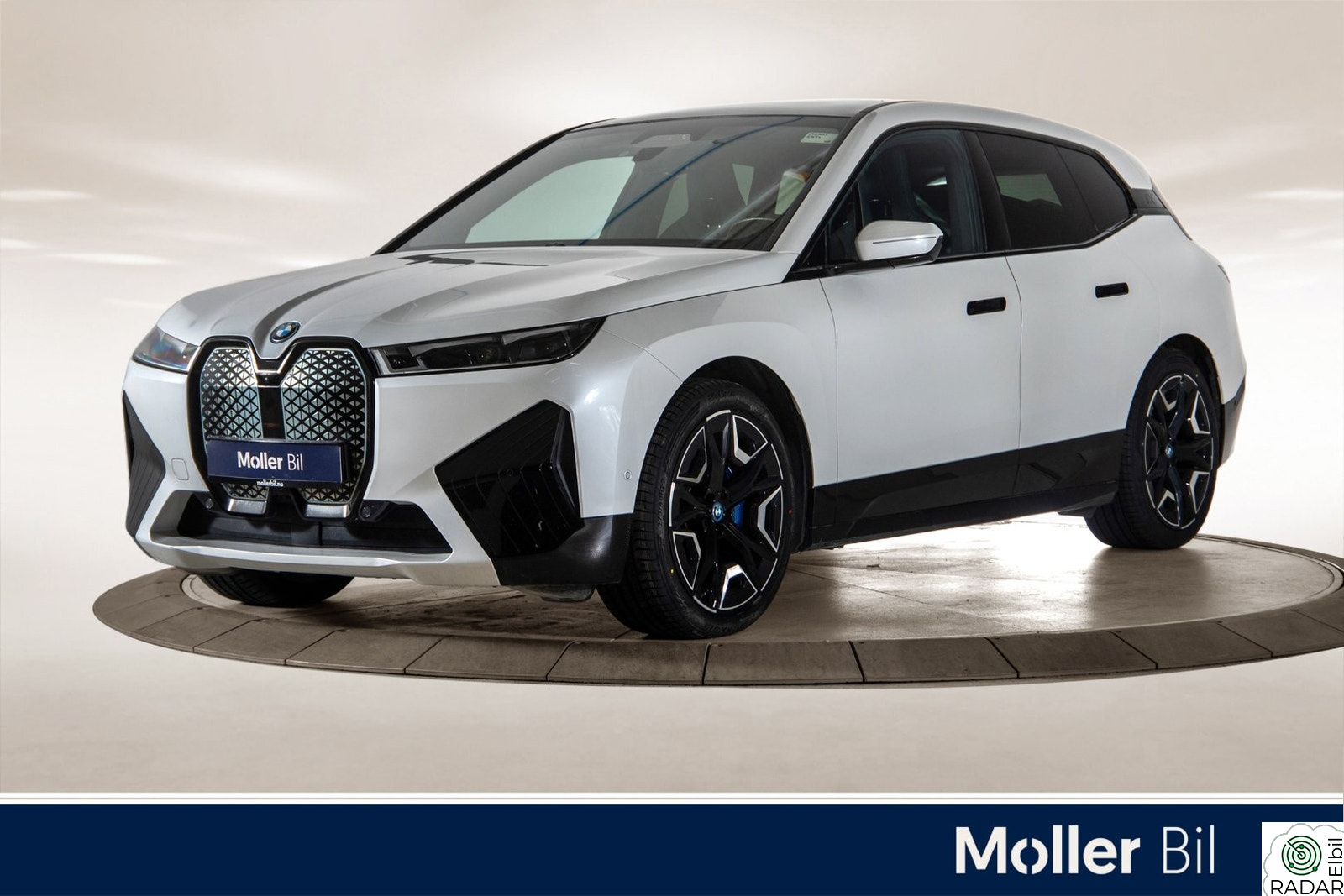 BMW iX xDrive40 xDrive40 Fully Charged - H/K,360Kam,Pano,Laserlys,Krok