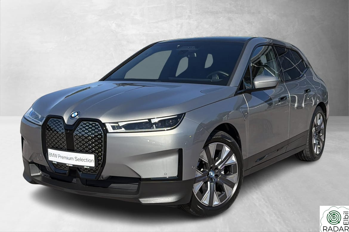 BMW iX xDrive40 40 Fully Charged, Harman, Skylounge, Multisete, Laser