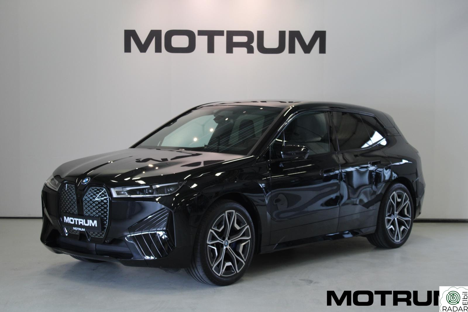BMW iX xDrive40 Charged Plus m/ SignaturPakke 22" Skylounge H.Feste H&K