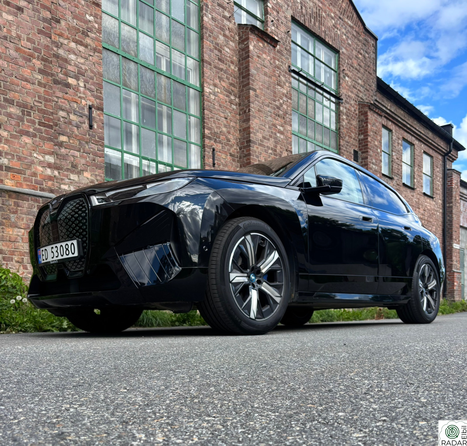BMW iX xDrive40 BMW iX 40 Charged Pluss