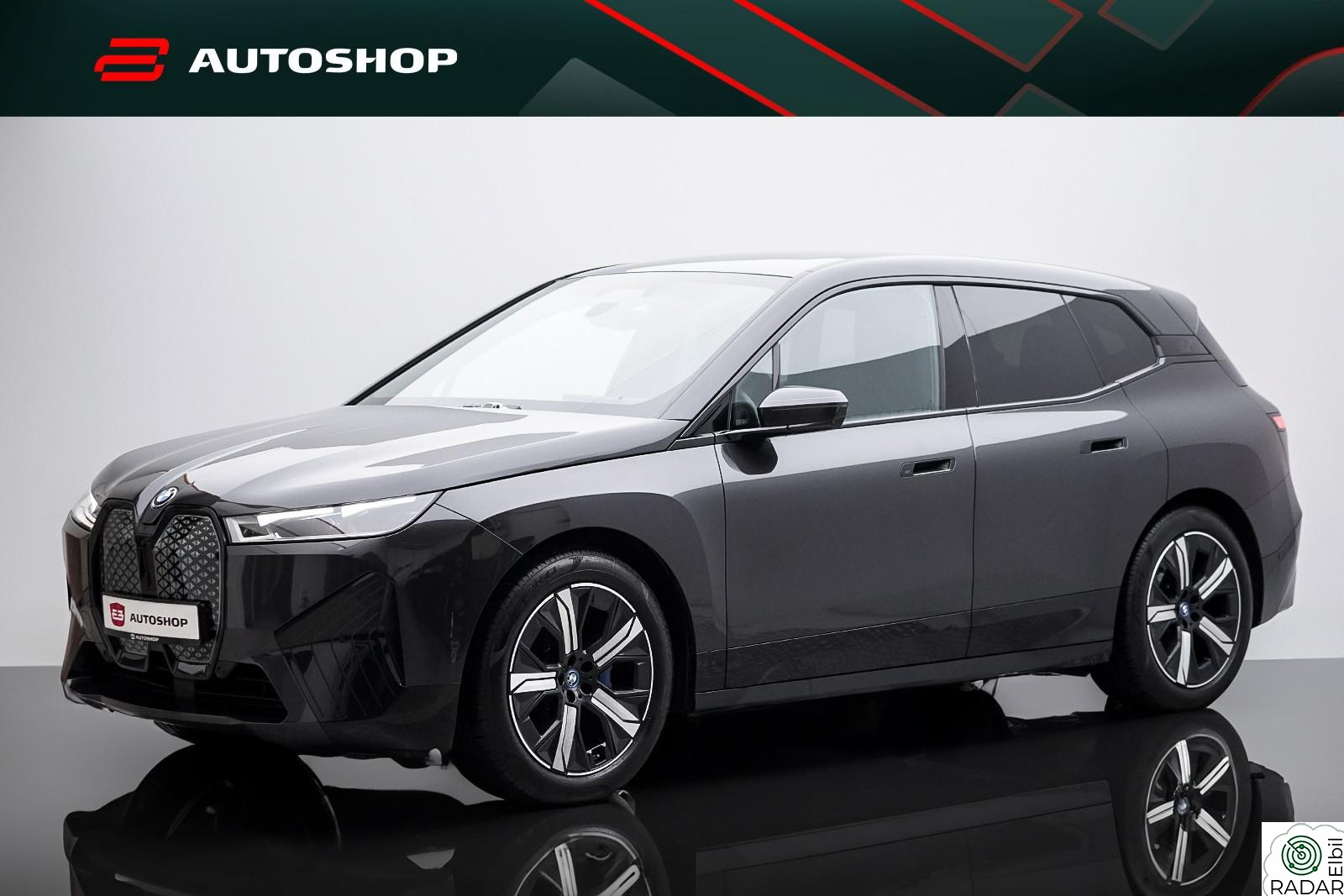 BMW iX xDrive40 xDrive40 FULLY SPORTSPAKKE LASER H&K PANO VINTER KROK