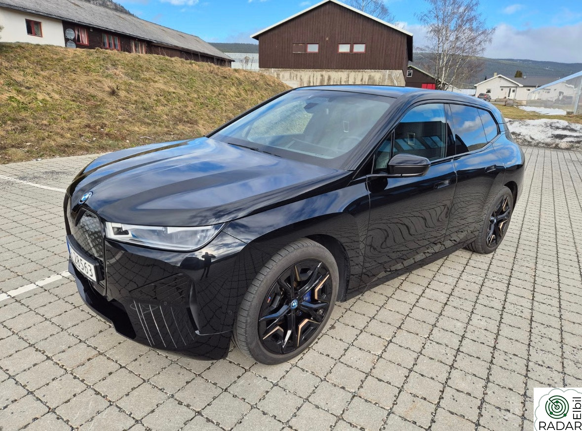 BMW iX xDrive40 xDrive40 Fully Charged