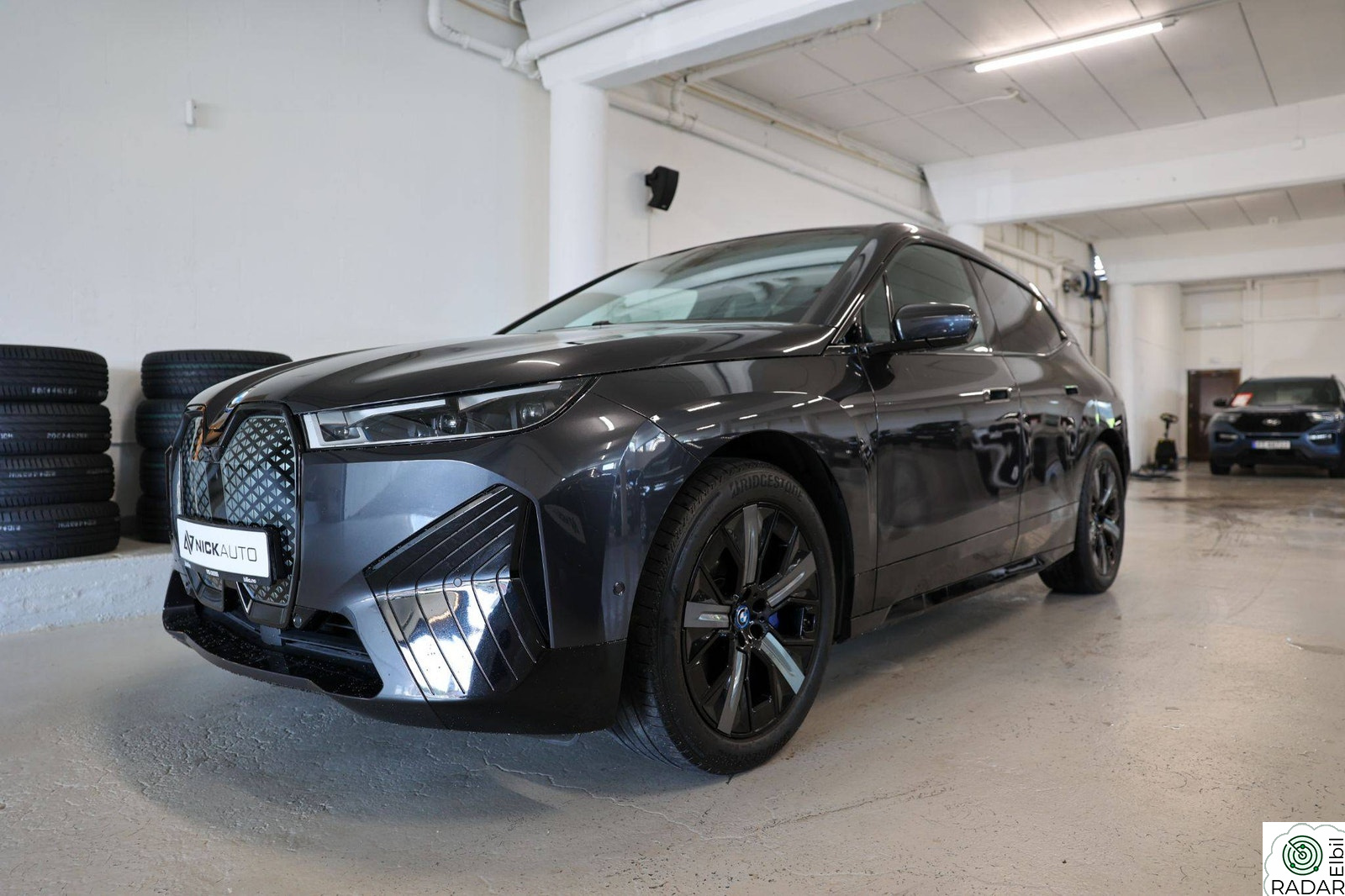 BMW iX xDrive40 KUPP Sport Pano 360 Krok BSI Keramisk TAR INNBYTTE!