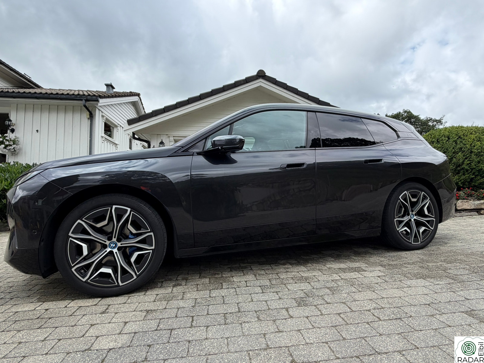 BMW iX xDrive40 40 Supercharged|B&W|22+21|Suite Amido|HUD|360|++