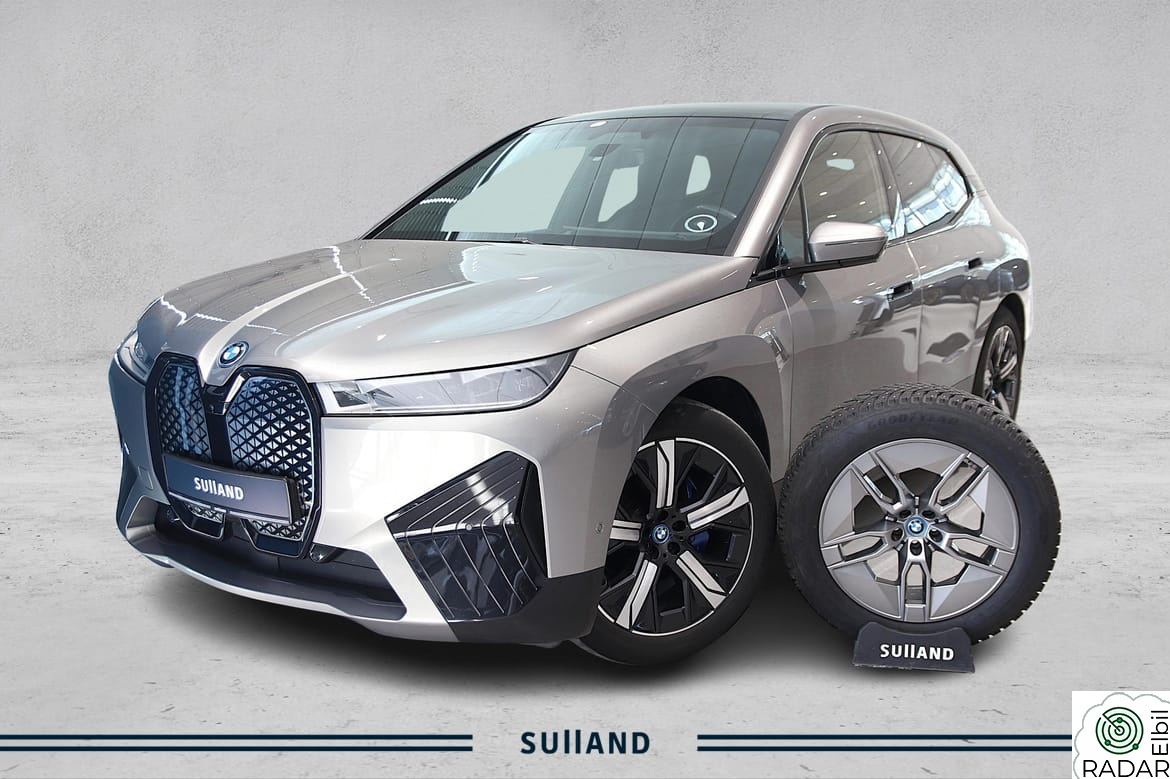 BMW iX xDrive40 | FULLY CHARGED | SERVICEAVTALE | HARMAN | LASER |