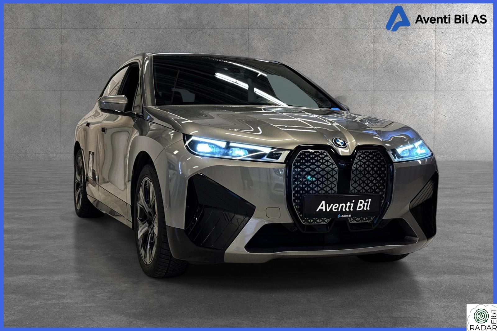 BMW iX xDrive40 IX40/21"/MASASJE/PANO/KROK/FULLY CHARGED/SPORT/BSI++