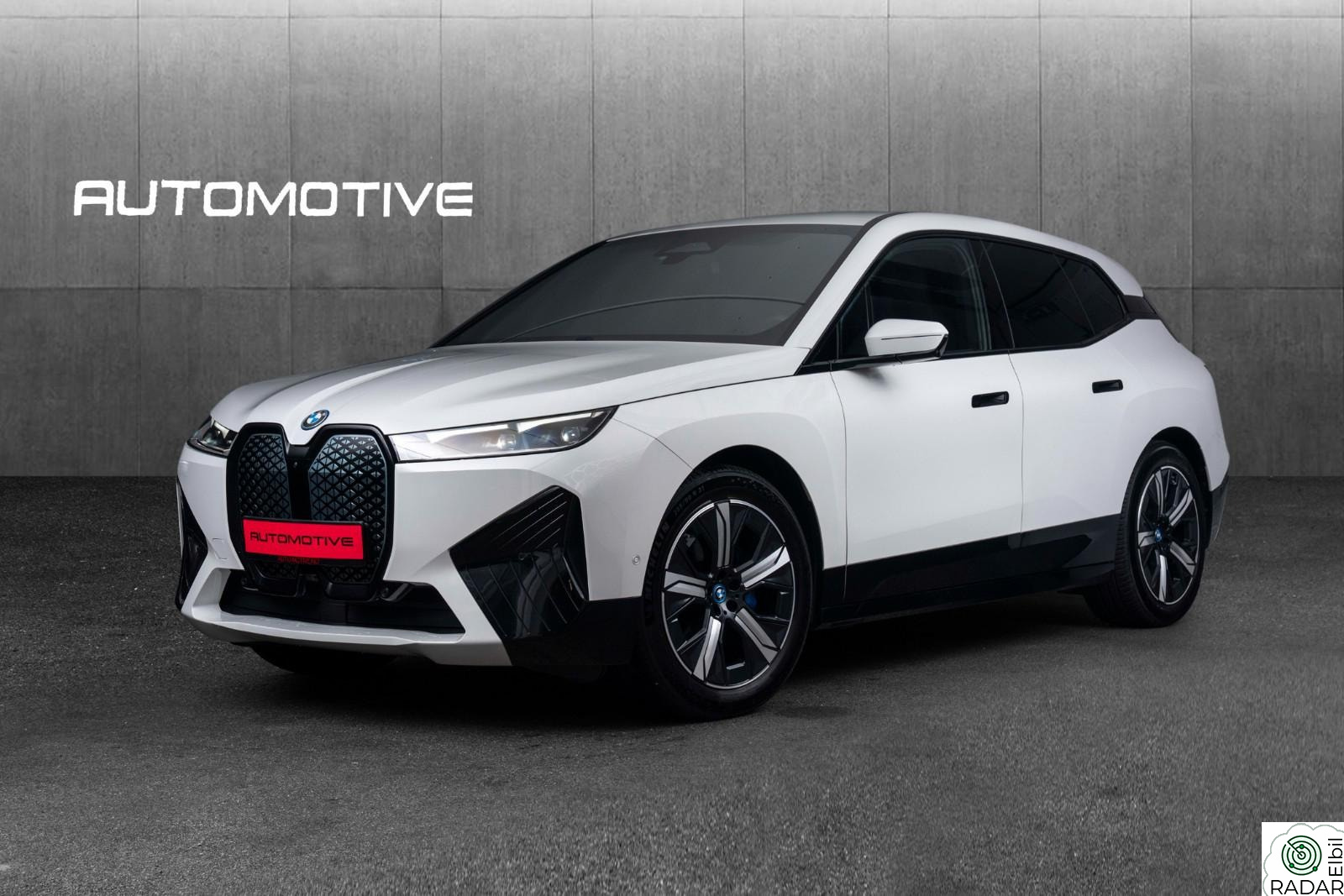 BMW iX xDrive40 xDrive40 / Sport Package / 360 / H.feste / 21" ++
