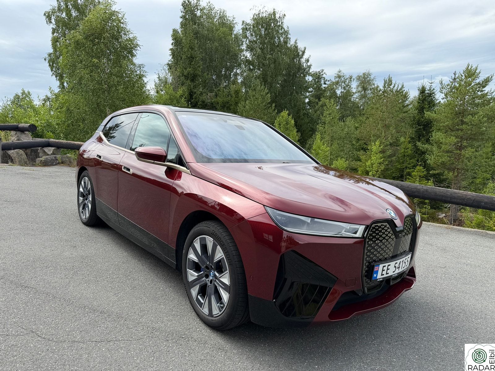 BMW iX xDrive40 xDrive 40, Fully Charged, H&K, Laser, krok, setevent.