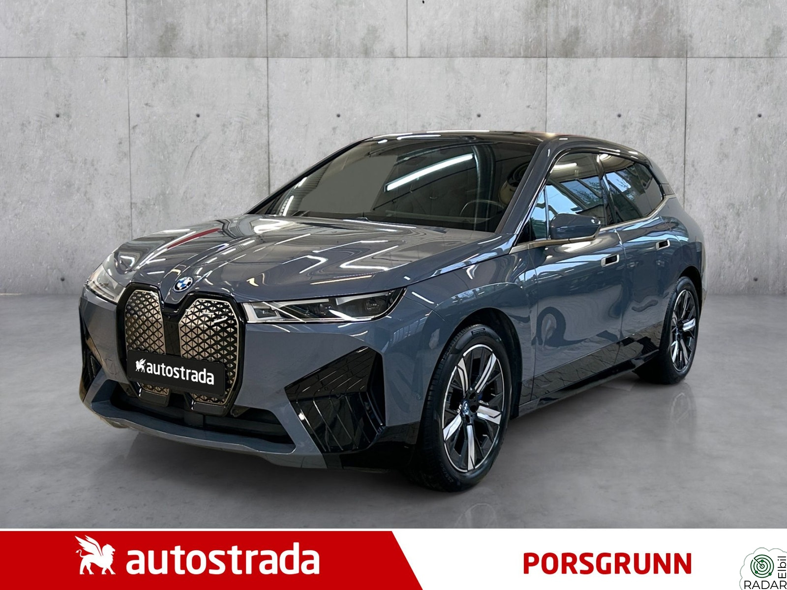 BMW iX xDrive50 50, PANO, HENGER.F, H&K,360.K