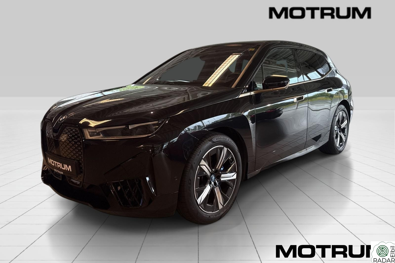 BMW iX xDrive50 50 Fully Charged Edition Exclusive B&W Bakakselstyring