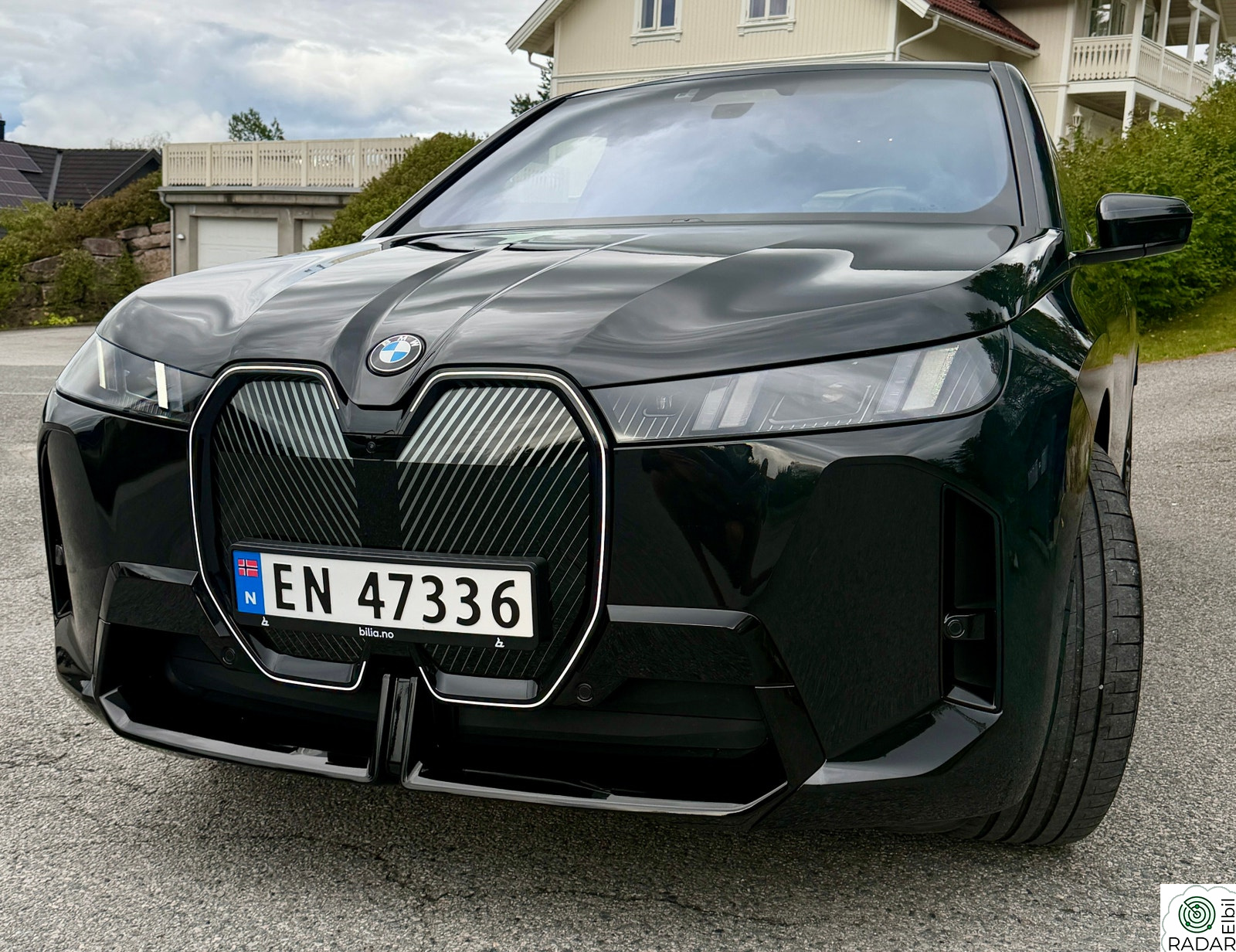 BMW iX xDrive60 xDrive60 Supercharged/MSport/23''/B&W/Panorama/luft