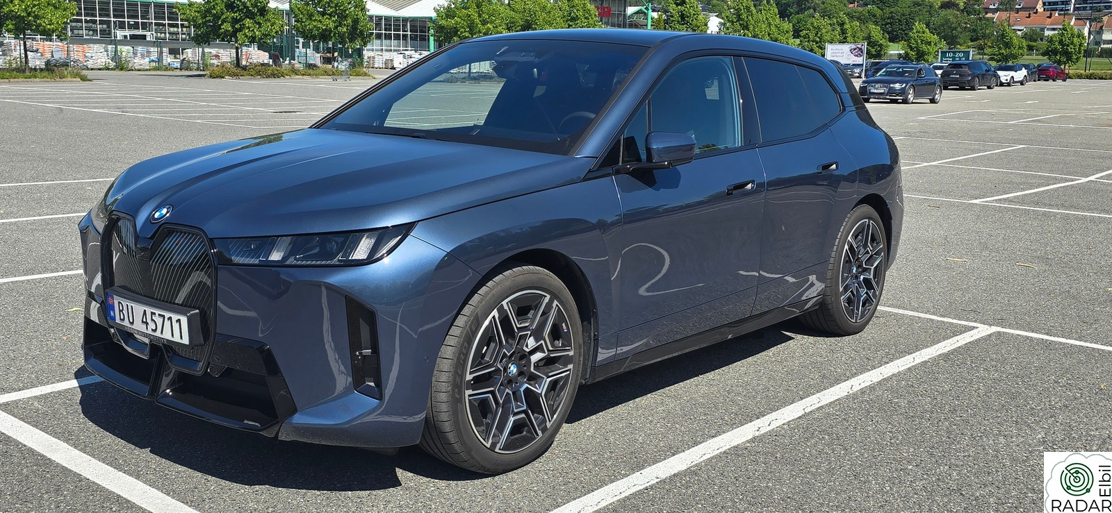 BMW iX xDrive60 Nesten ny xDrive60 Fully Charged M-Sport, BSI, Krok