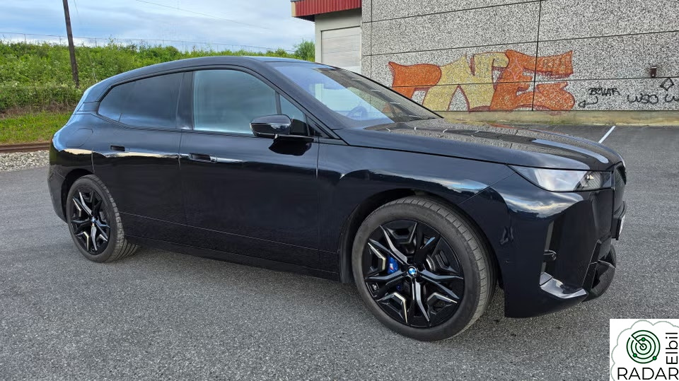 BMW iX xDrive60 iX-60 Fully Charged M-Sport / LUFTFJÆRING / DROP OFF