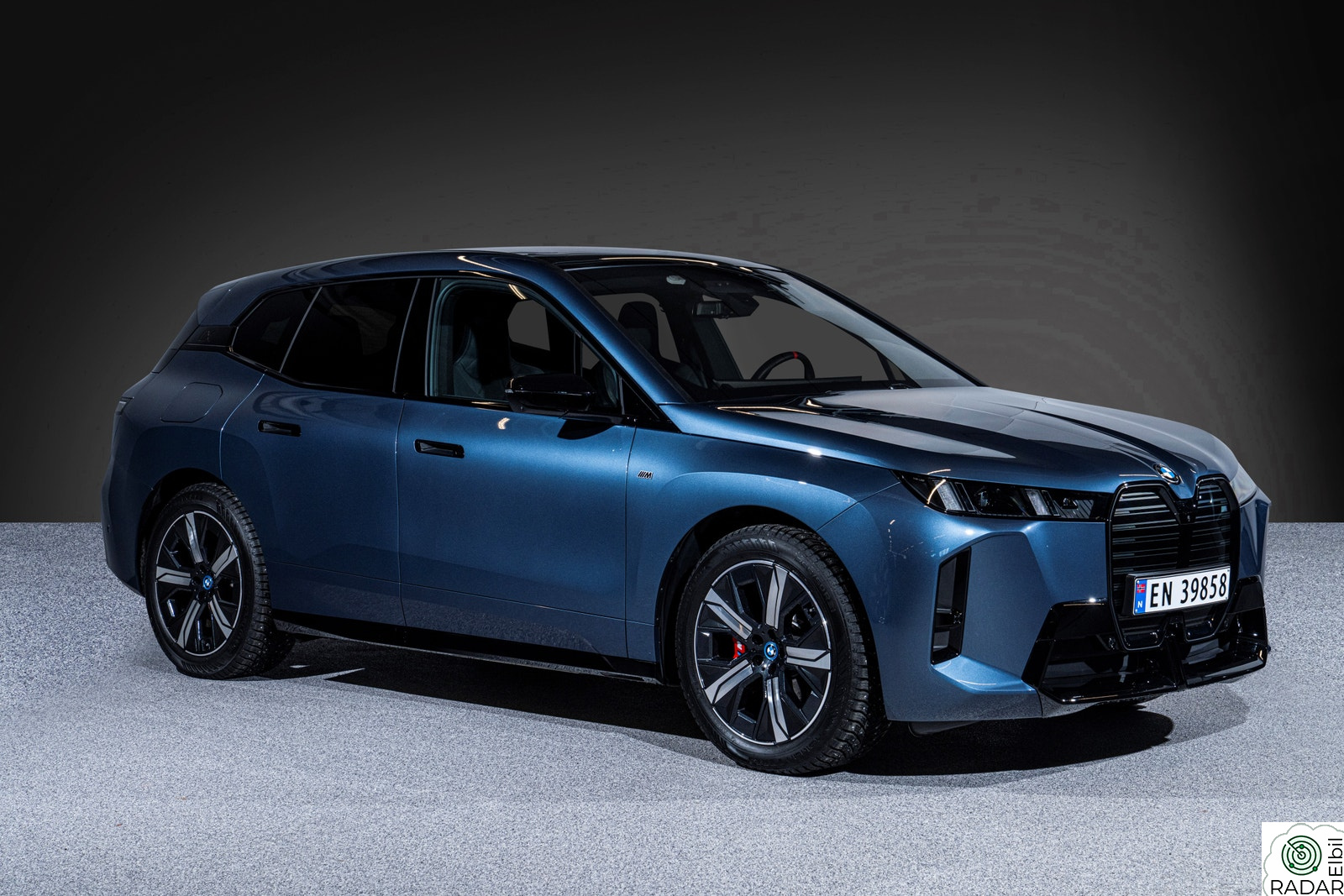 BMW iX M70 xDrive xDrive Supercharged  M70