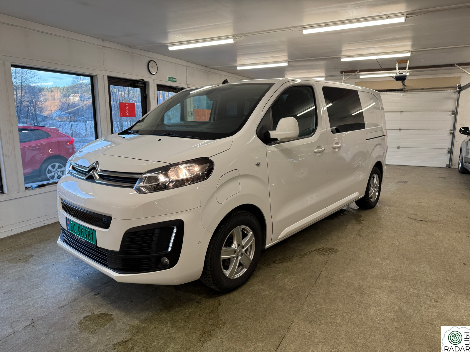 CITROEN JUMPY Proff L2 75 kWh 136hk/2XSKYVEDØR/HENGERFESTE++