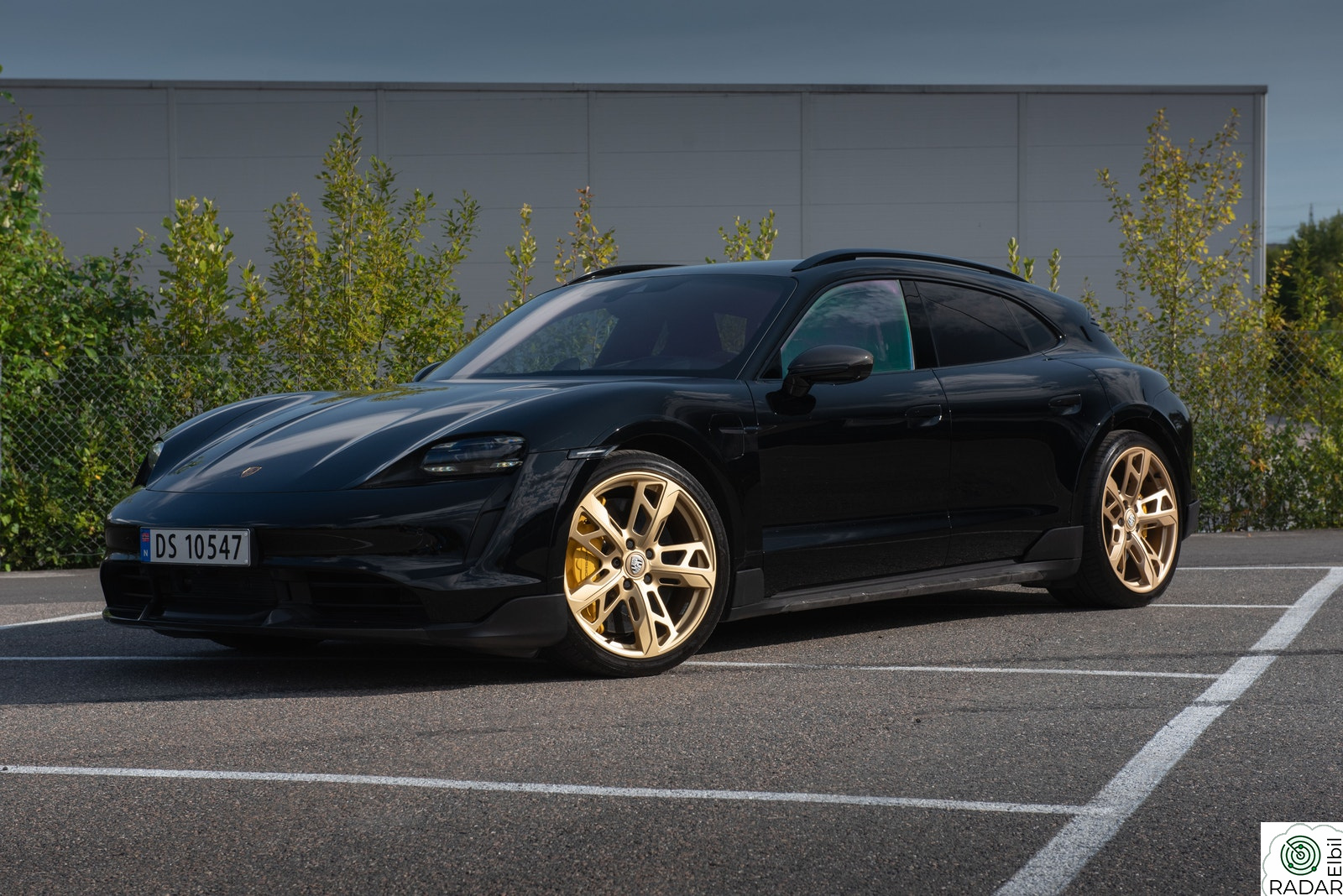 PORSCHE Taycan Turbo S Cross Turismo