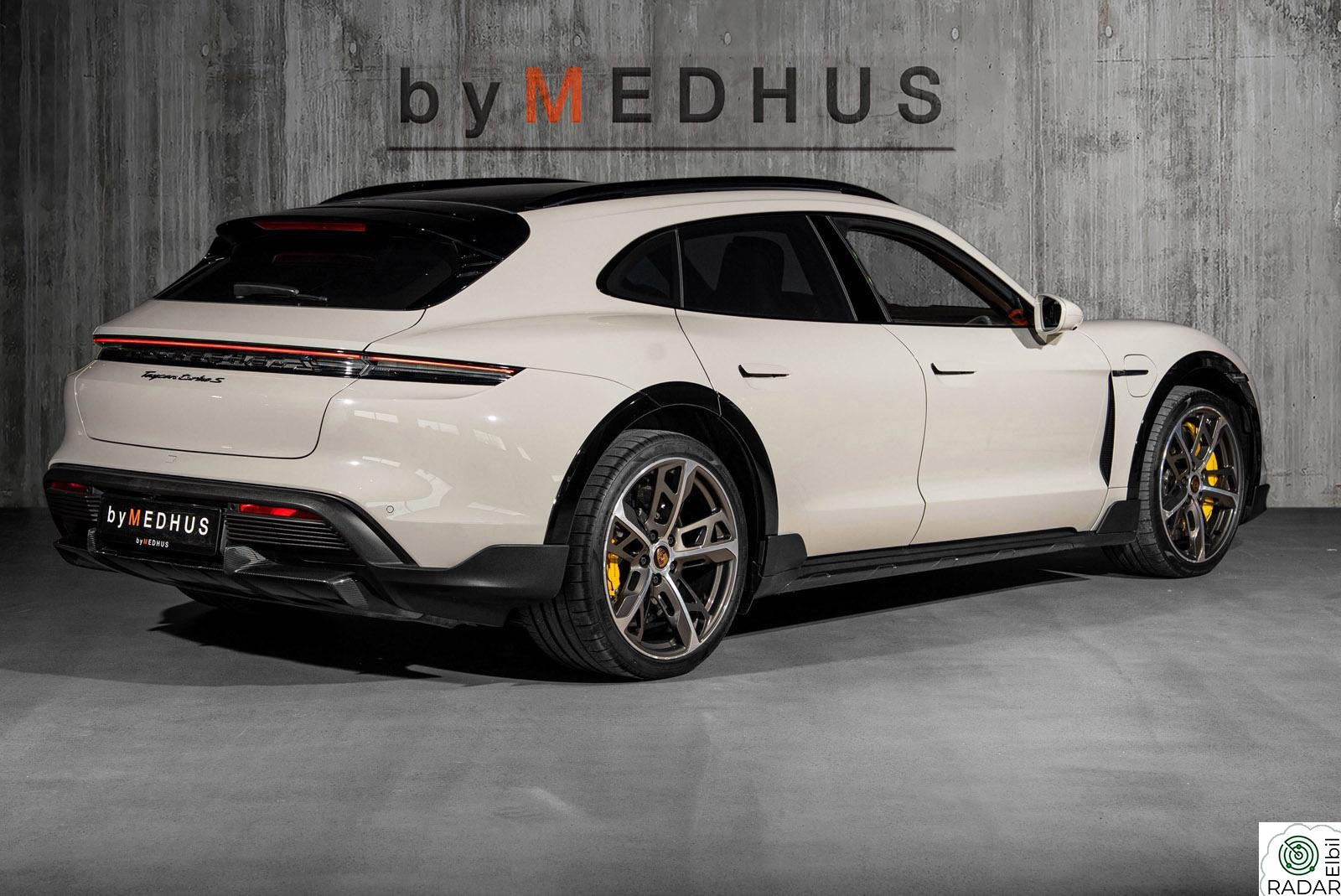 PORSCHE Taycan Turbo S