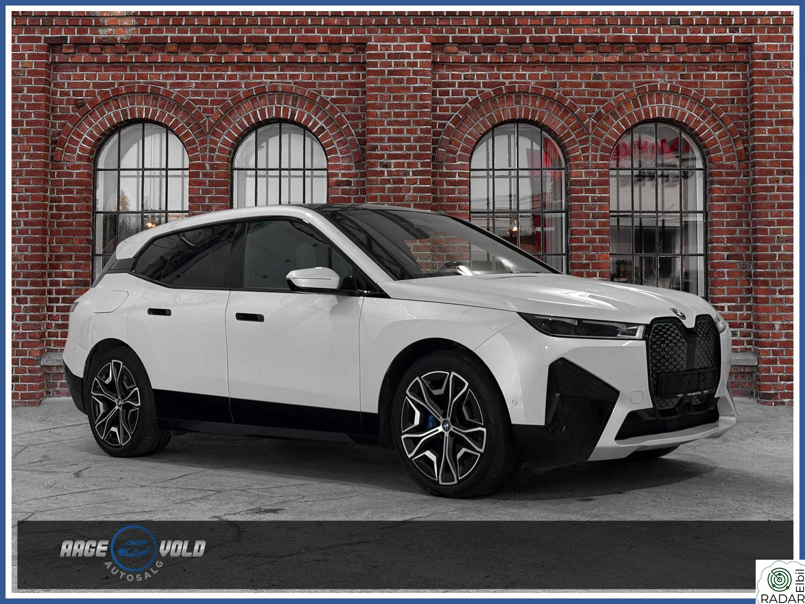 BMW iX xDrive40 Xdrive40 FullyCharged Edition Sportspakke Krok Panorama