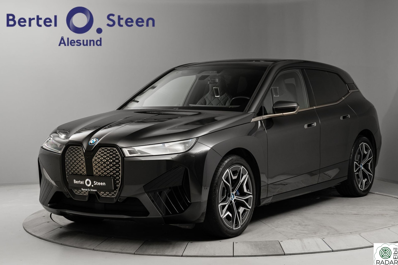 BMW iX xDrive40 xDrive40 | Laserlys | Sky Lounge | 4-hjulsstyring
