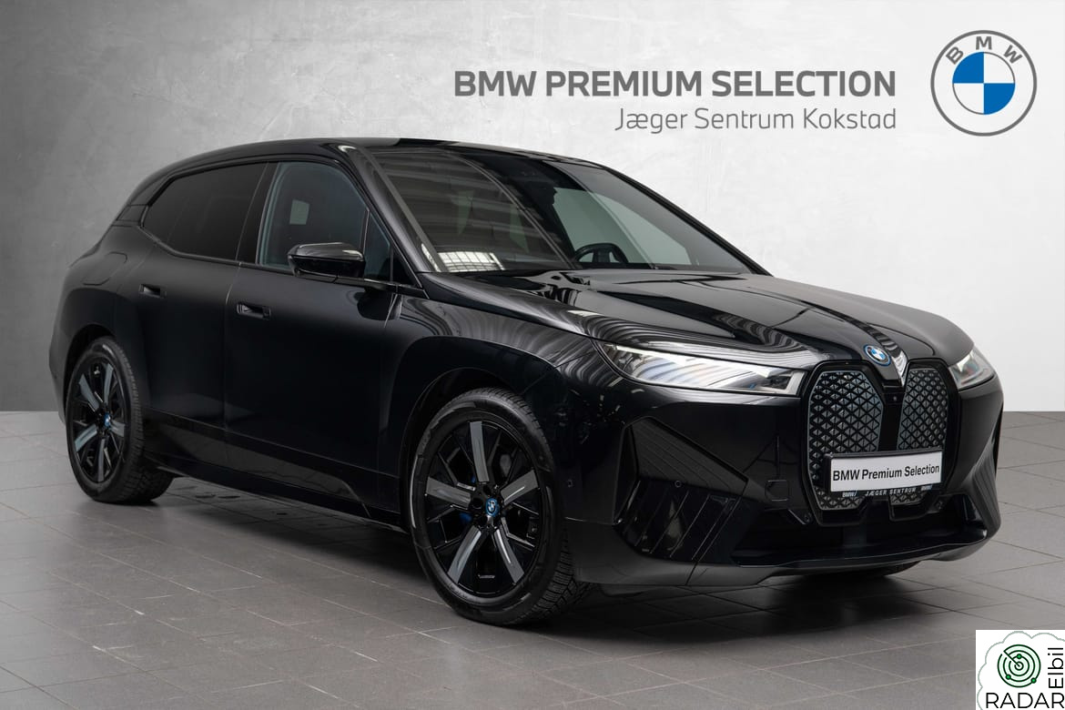 BMW iX xDrive40 xDrive40 Fully Charged 6,29% Multiseter H/K Sport Pano