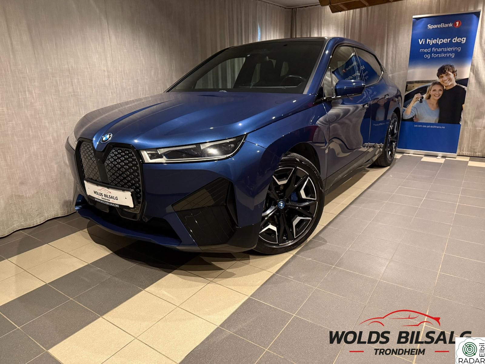 BMW iX xDrive40 xDrive40 FULLY CHARGED LASER SKYLOUNGE KROK SPORTPK H&K