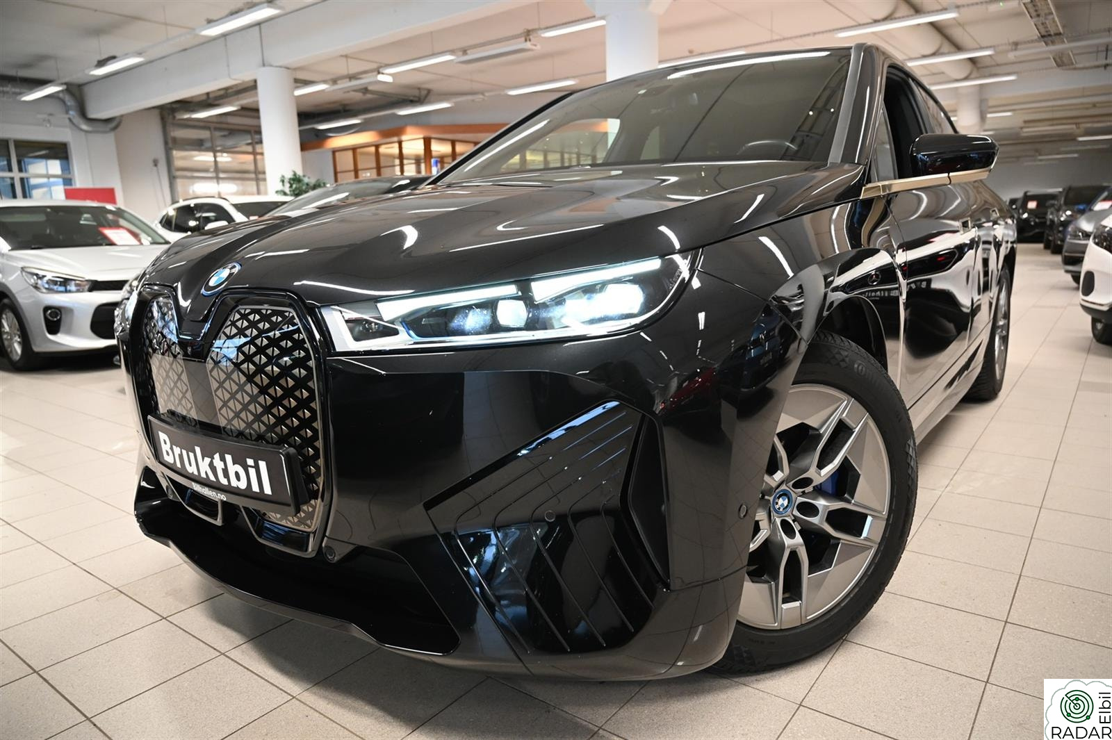 BMW iX xDrive40 xDrive 40 Fully Charged m/Sportspakke/Laserlys/SoftClos