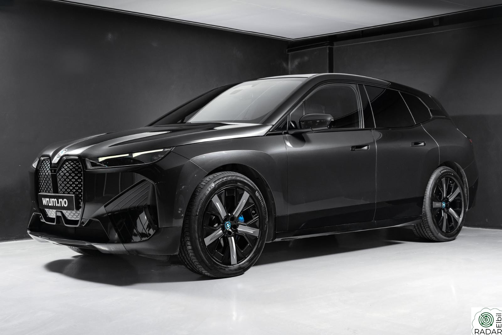 BMW iX xDrive40 40 Fully Charged / BSI / Laserlys / H/K /21"S / 20"V/