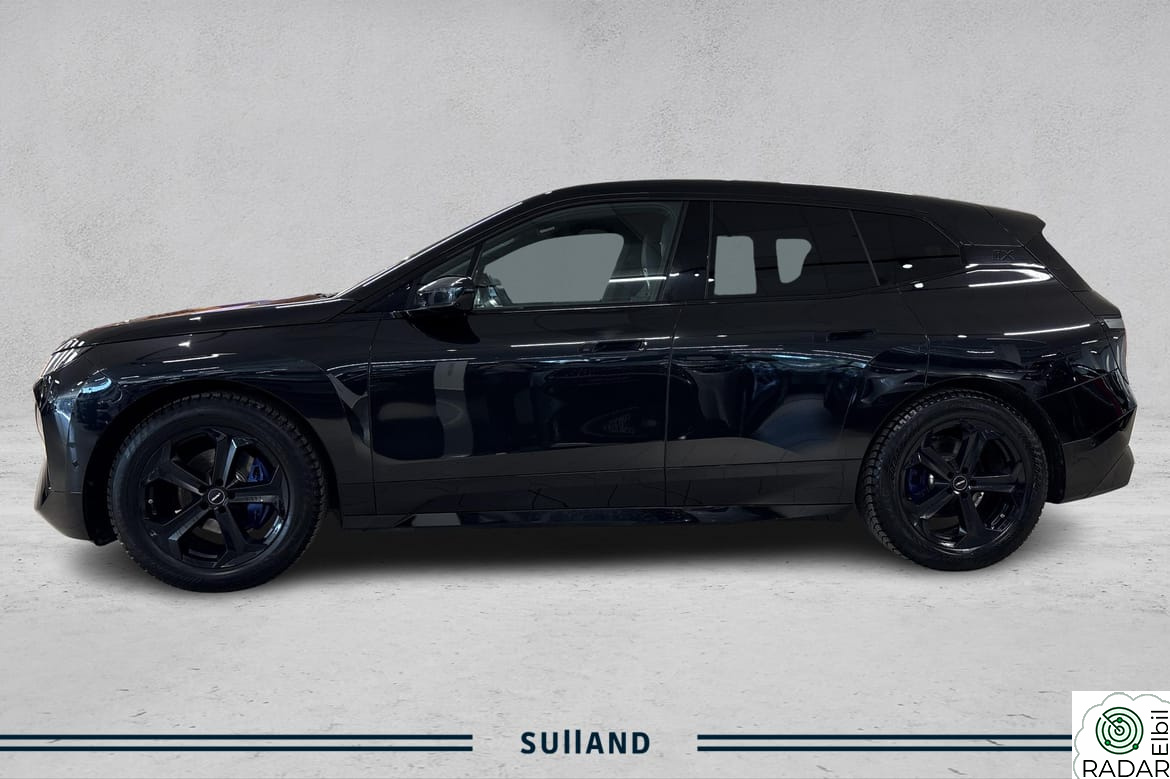 BMW iX xDrive40 40 | Fully Charged | Skinn | Krok | Komplett historikk