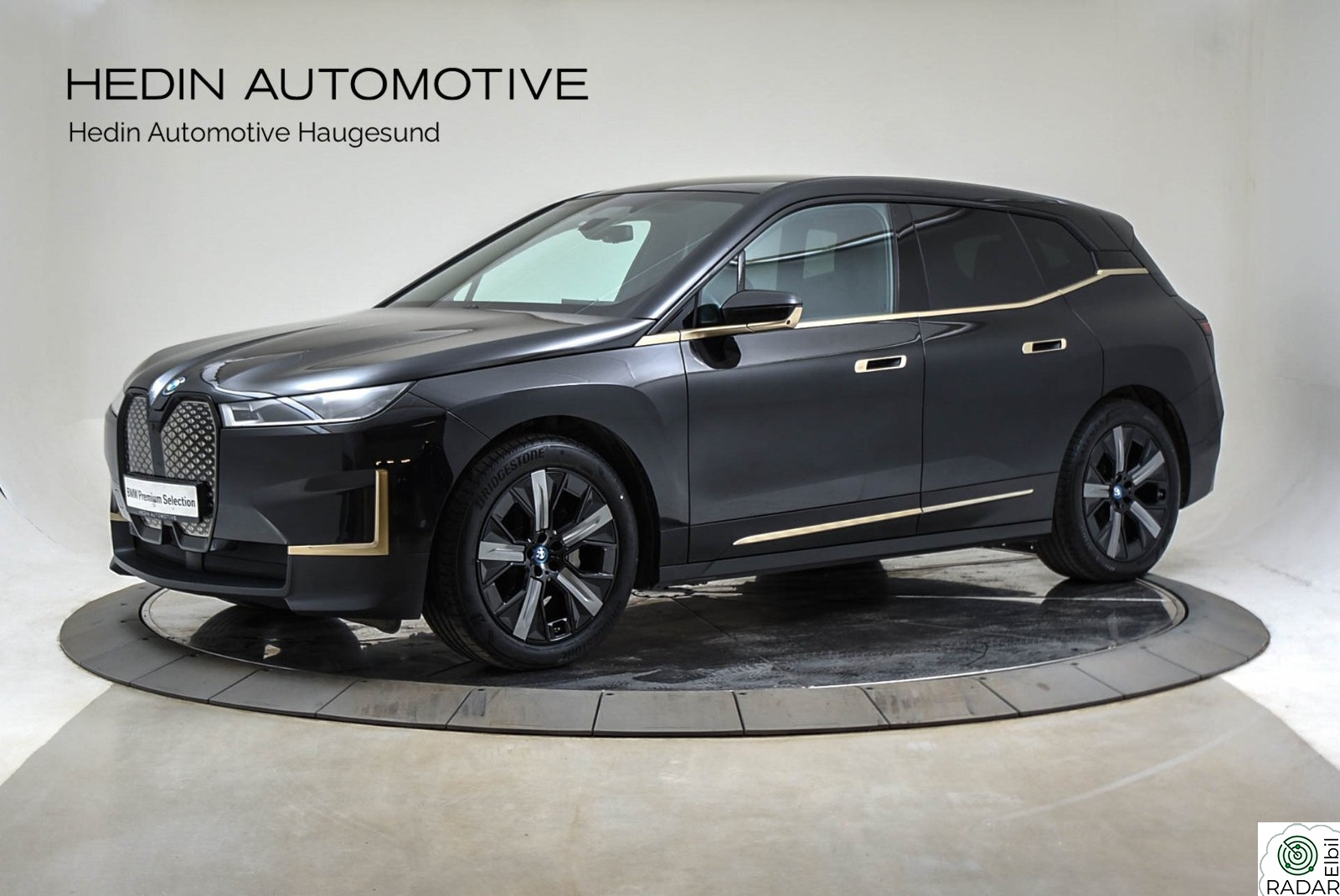 BMW iX xDrive40 xDrive40 Fully Charged, Harman&Kardon, Panorama, Krok++