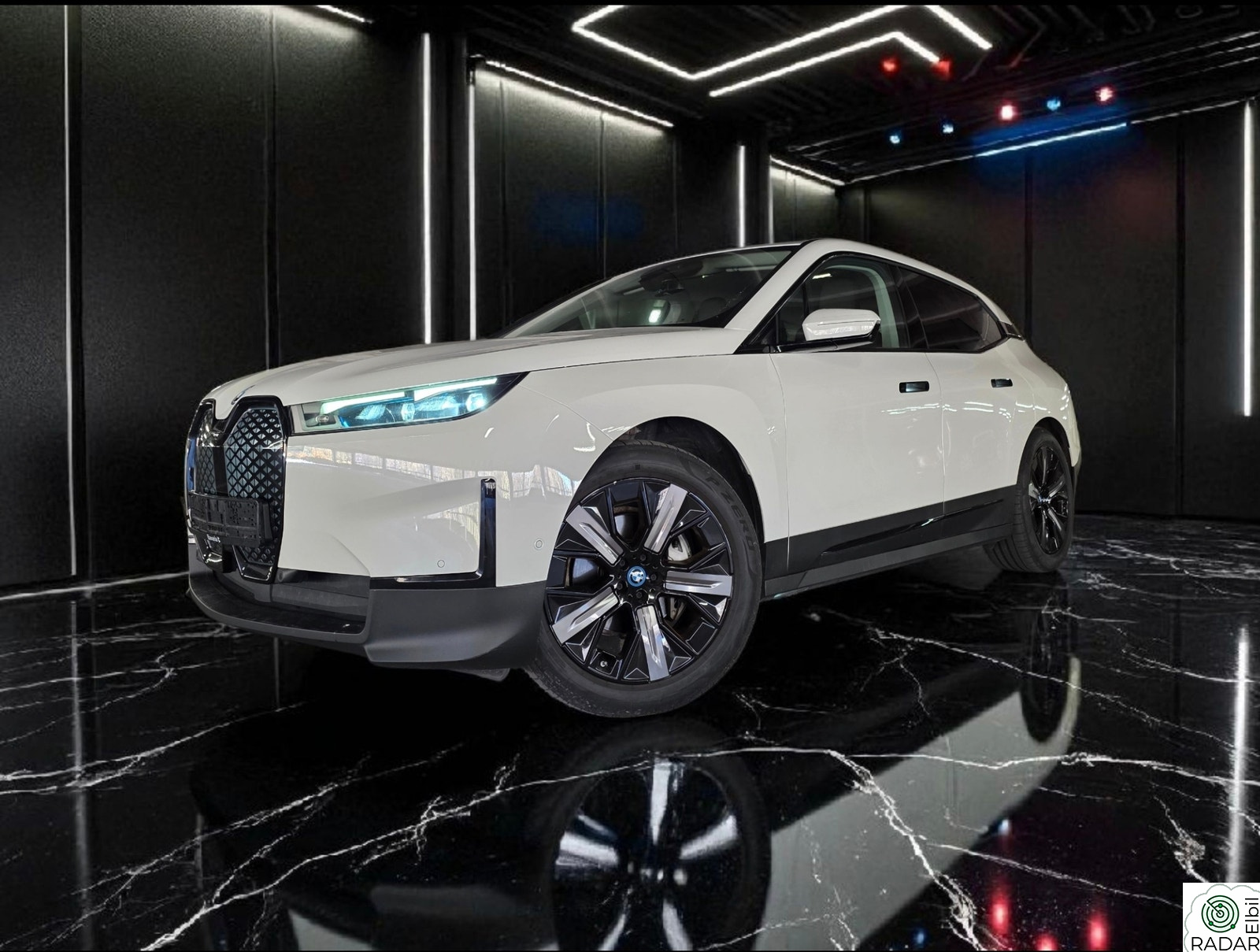 BMW iX xDrive40 Laser/Navi/CC/360/H&K/DAB/H.Feste/ 200.000km Garanti
