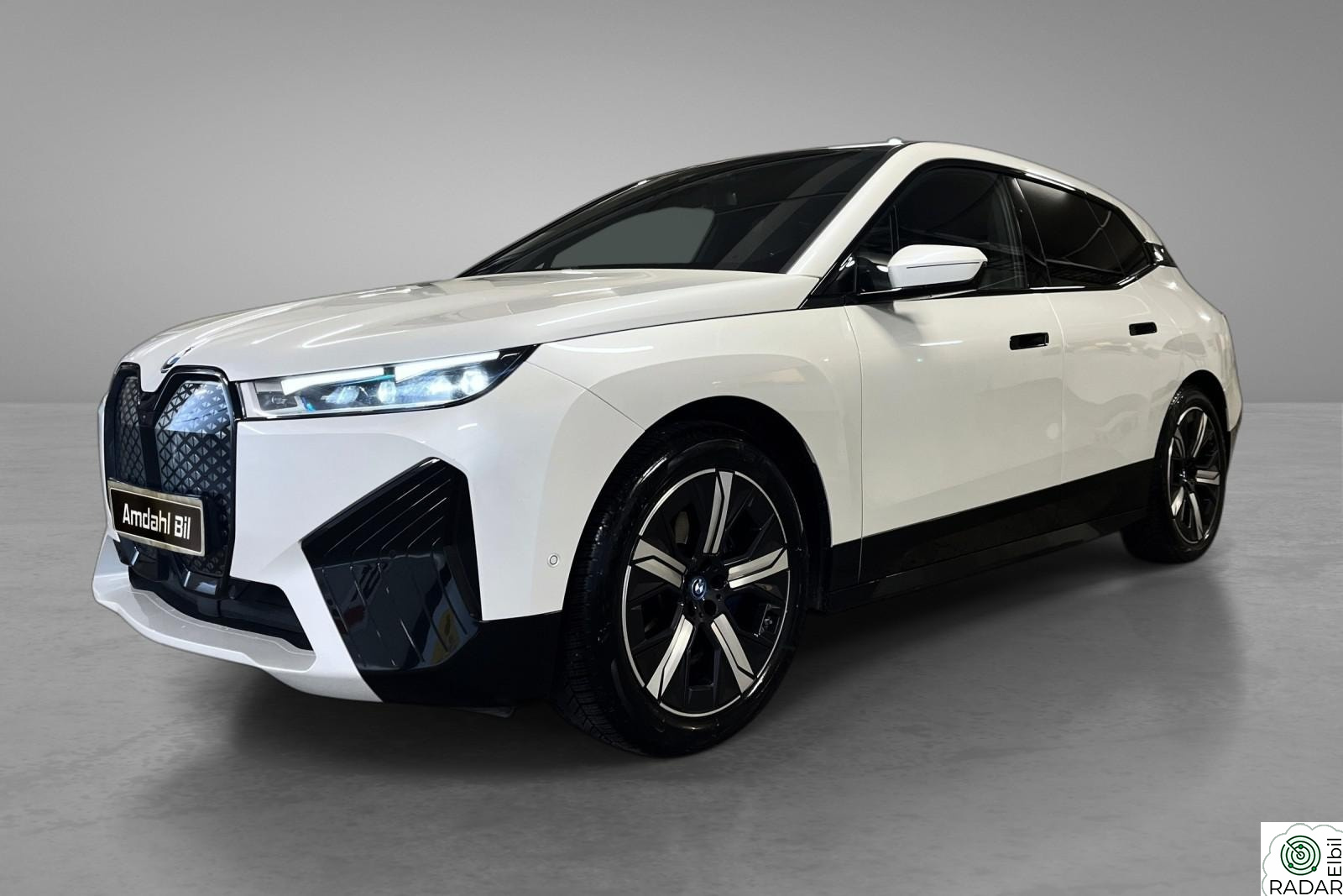 BMW iX xDrive40 FullyCharged/360/Harman/Krok/Pano/Laser/ACC/Headup