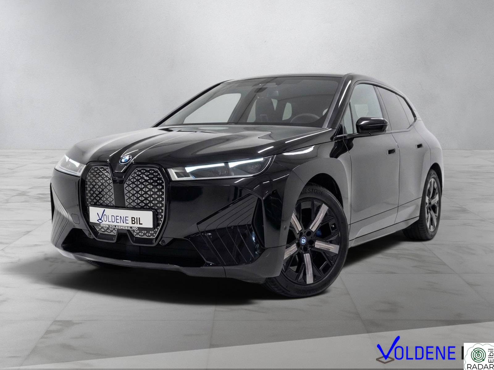 BMW iX xDrive40 X-Drive 40 - Laserlys - Panorama - Krok - 360 kamera ++