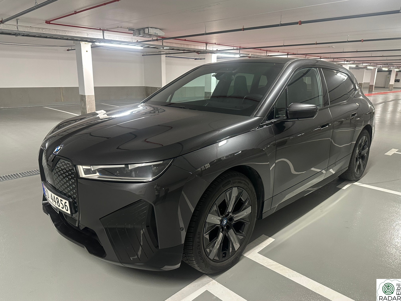 BMW iX xDrive40 xDrive40 Fully Charged, Soft Close dører, Sportpakke