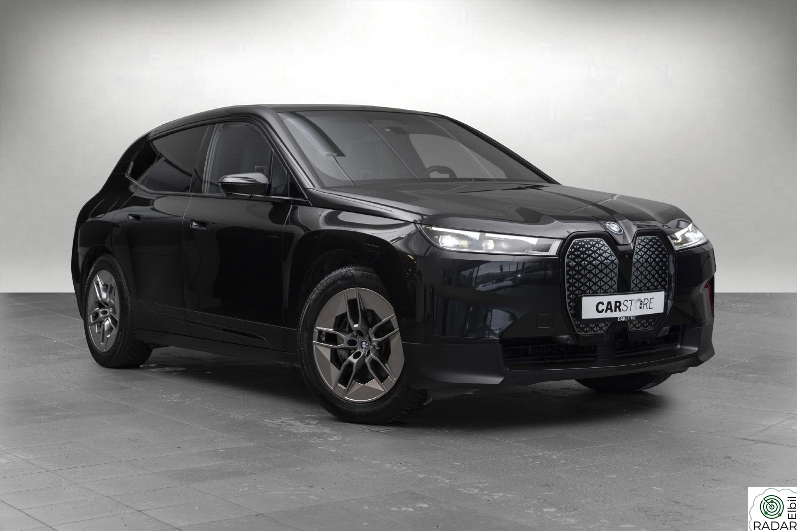 BMW iX xDrive40 xDrive40 Fully Charged Laser/Krok/Pano/Skinn/Memory