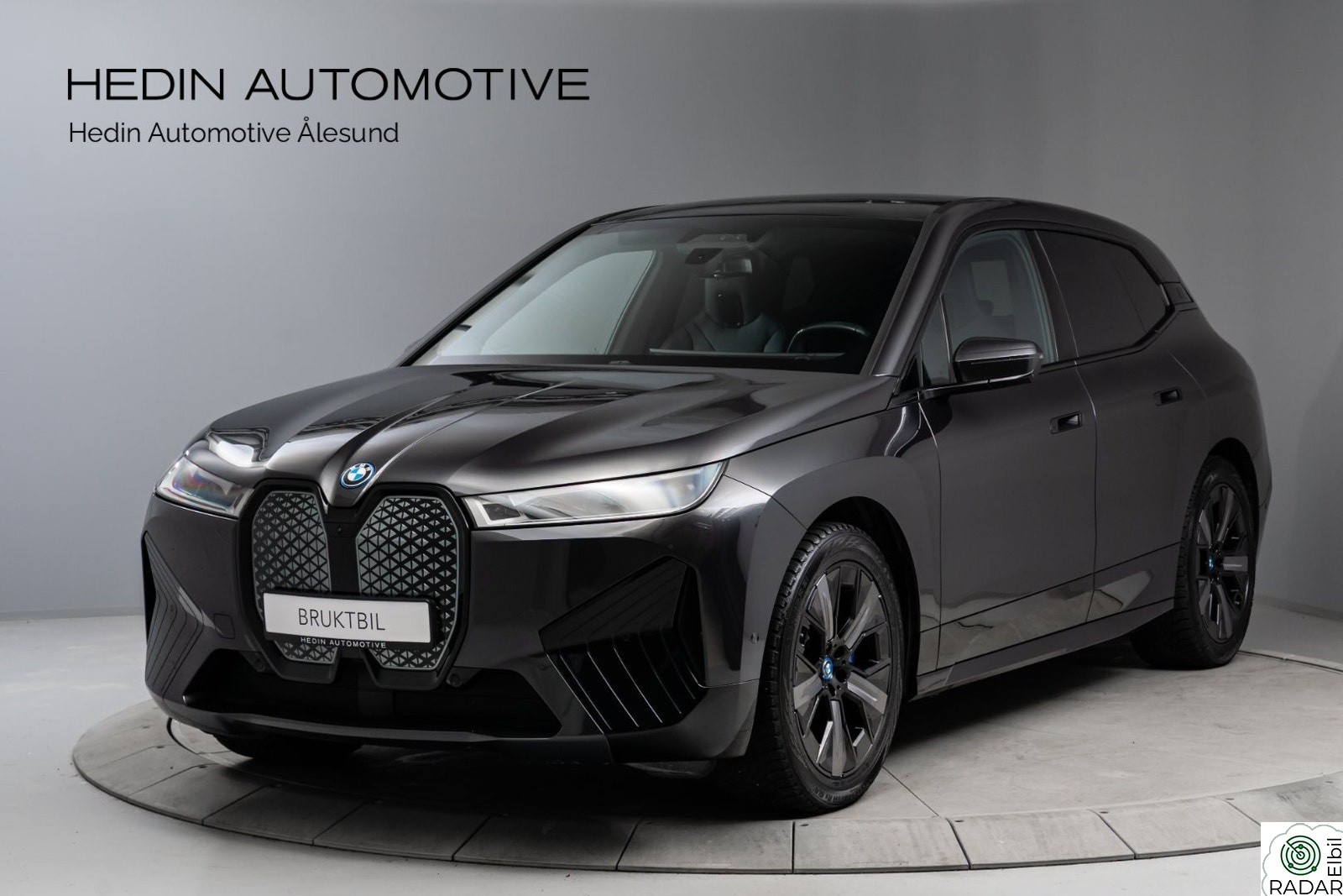 BMW iX xDrive40 FullyCharged/Harman/Panorama/Klima.seter