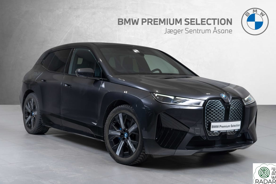 BMW iX xDrive40 FullyCharge - Tilhengerfeste - Adaptiv Cruise