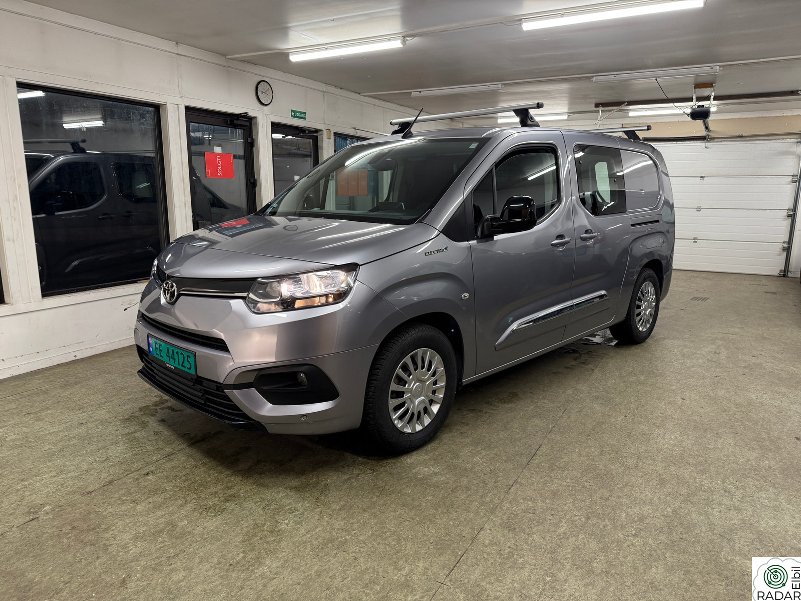 TOYOTA Proace City Electric Electric 50 kWt Comfort L2/3-SETER/2X SKYVEDØR++