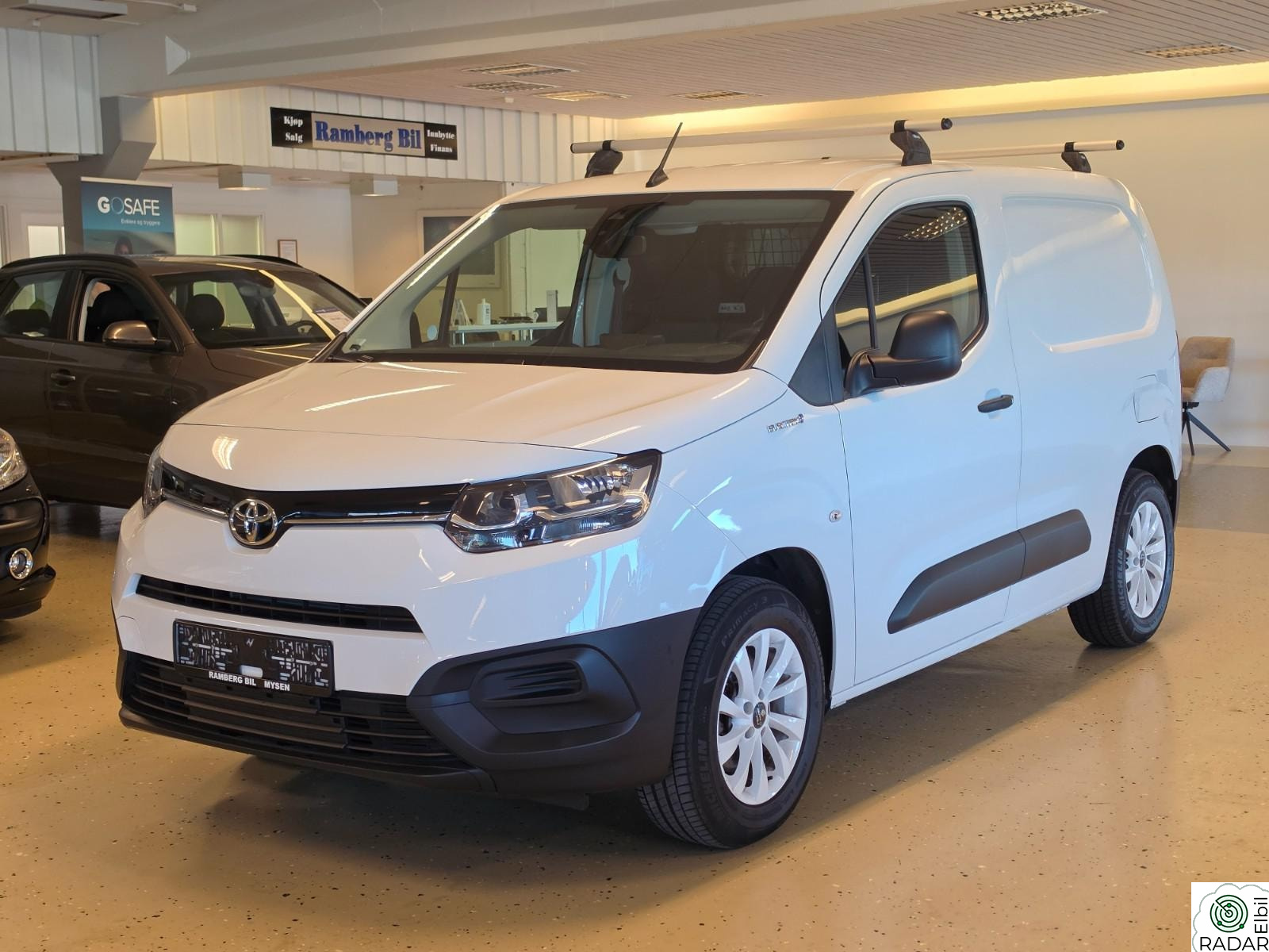 TOYOTA Proace City Electric Electric 50 KWt 275km 3-Seter Takstativ Norsk Bluetooth