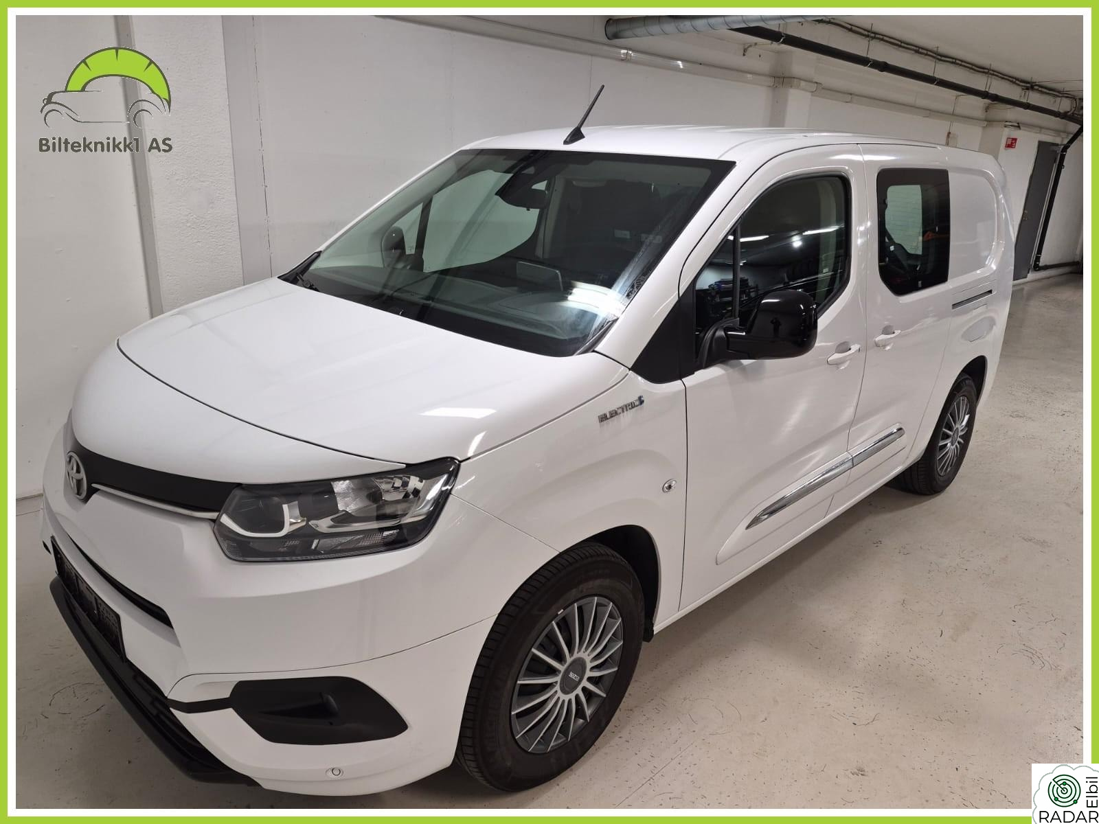 TOYOTA Proace City Electric Electric 50 KWh L2 Cruise Hengerfeste 3 seter