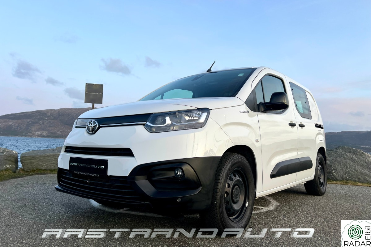 TOYOTA Proace City Electric 50KW|COMFORT|MEDIUM|136HK|2xSKYVEDØRER|LAVKM|NY