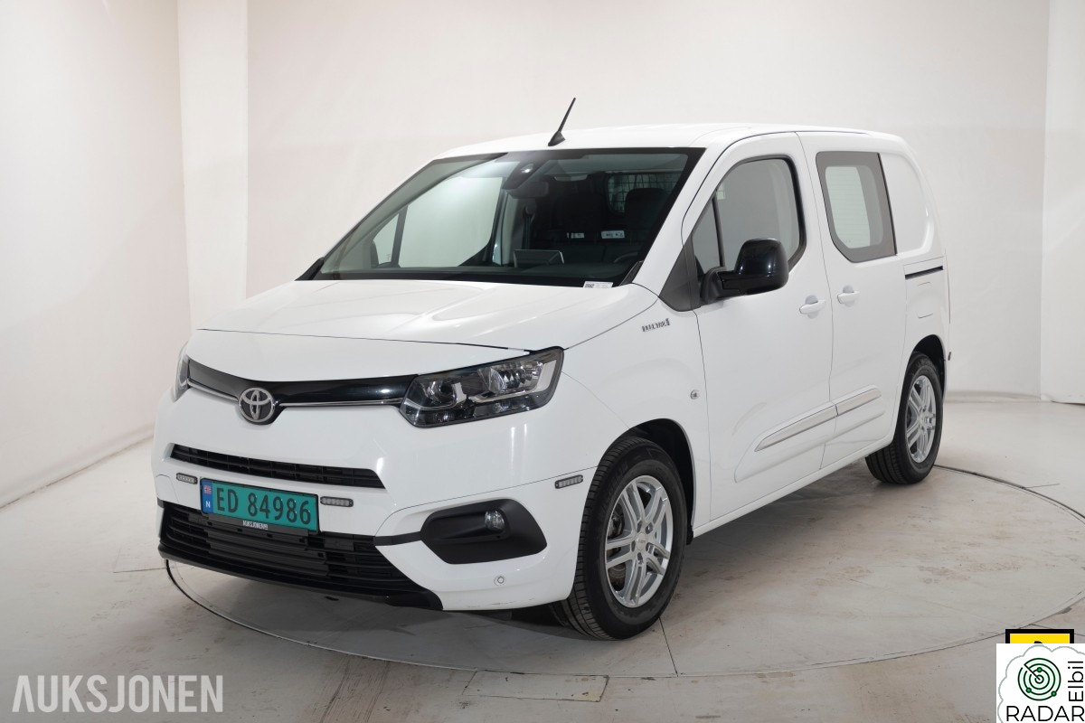 TOYOTA Proace City Electric 50 KWH L1 136 HK AUT CRUISE SKYVEDØRER DAB