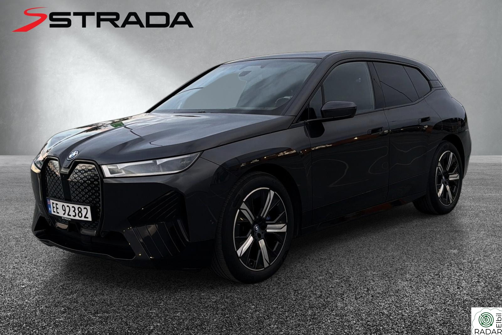 BMW iX xDrive50 xDrive50/Sport/Sky Lounge/HK/Laser/Krok 2500kg/Luft/HUD