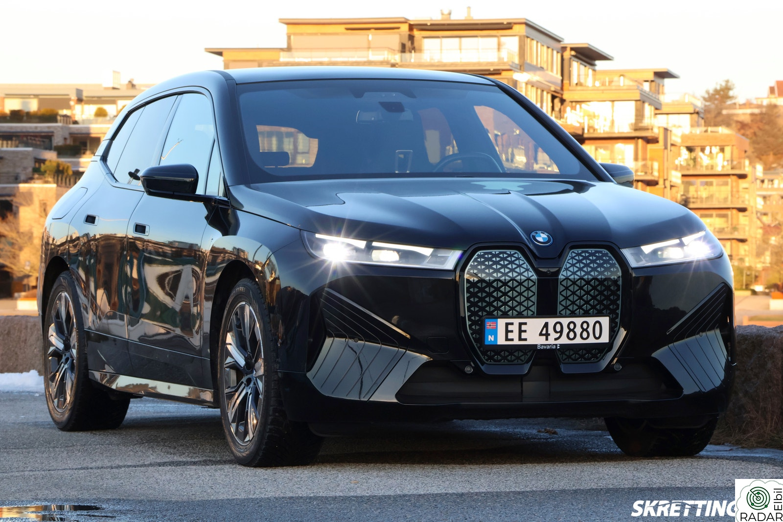 BMW iX xDrive50 xDrive 50 FULLY CHARGED - 4-HJULSS. - SKYLOUN - LASER!
