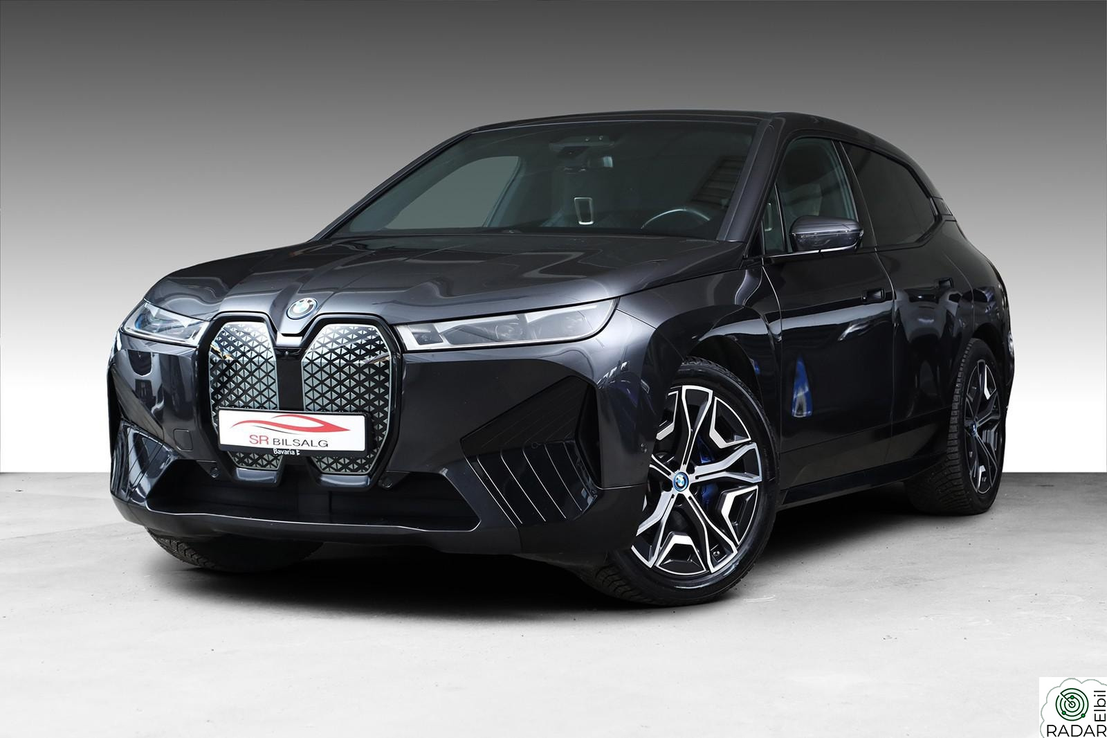 BMW iX xDrive50 FULLY CHARGED/B&W/KROK/SUITE/PANO/KROK/22+22 SE UTSTYR!
