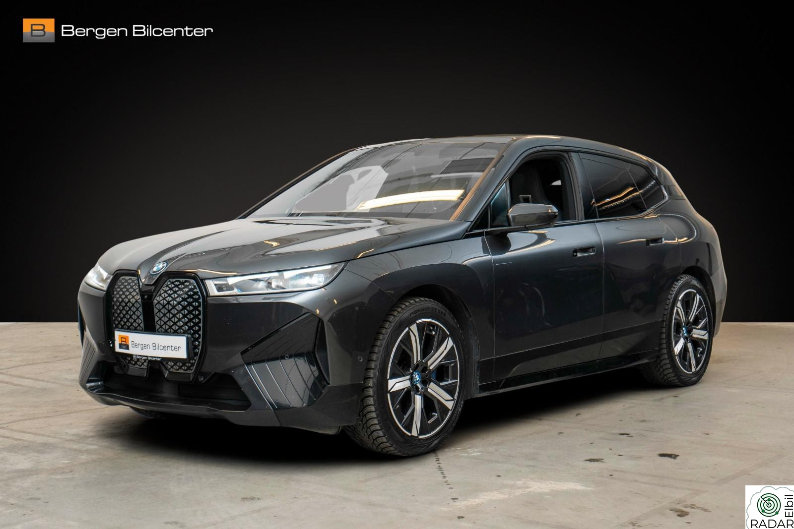 BMW iX xDrive50 H-Feste Laserlys 4-hjulstyring Sportspakke Soltak
